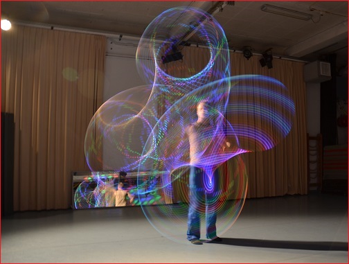 Floris Brouwer met led hoepel